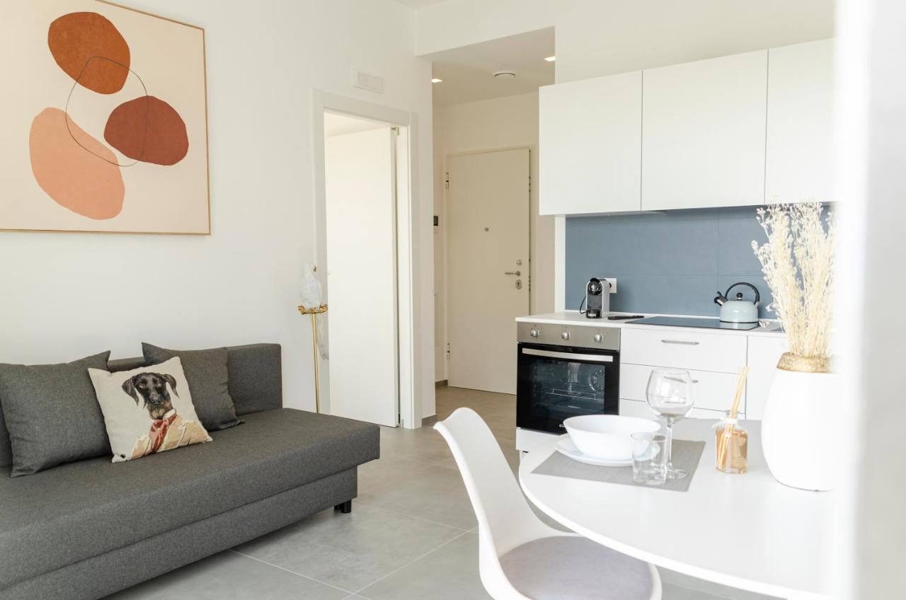 Apulialux - Exclusive And Modern City View, Private Parking Appartement *